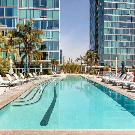 Lovely Upscale High Rise Private Parking & Pool Lägenhet Los Angeles Exteriör bild