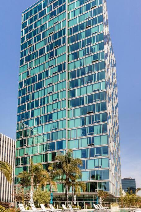 Lovely Upscale High Rise Private Parking & Pool Lägenhet Los Angeles Exteriör bild